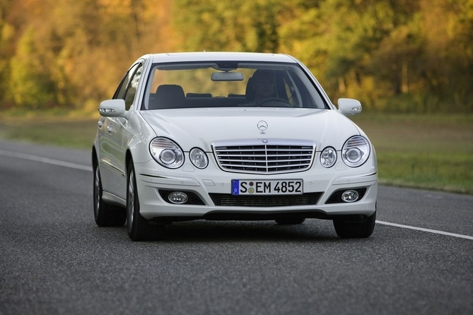 Mercedes-Benz E 500 Mercedes-Benz E 500