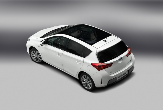 The new car is 30mm longer The new car is 30mm longer