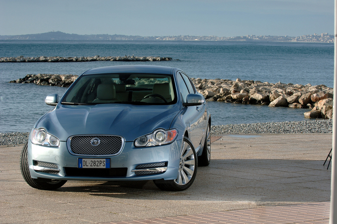 Jaguar XF 3.0D V6 S Portfolio Jaguar XF 3.0D V6 S Portfolio