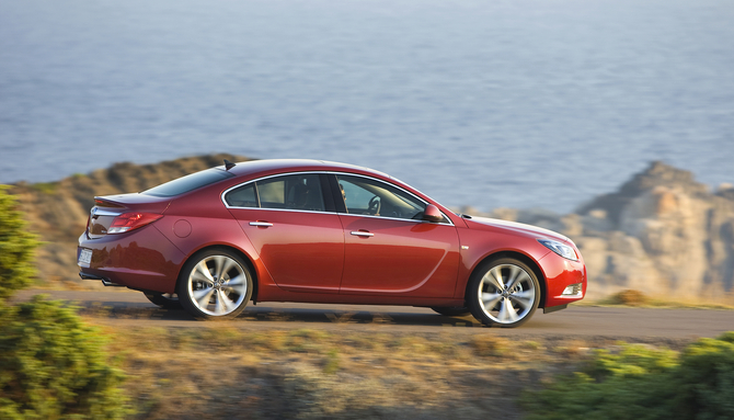 Opel Insignia ecoFLEX 2.0 CDTI 160cv Cosmo Adaptive 4x4 Opel Insignia ecoFLEX 2.0 CDTI 160cv Cosmo Adaptive 4x4