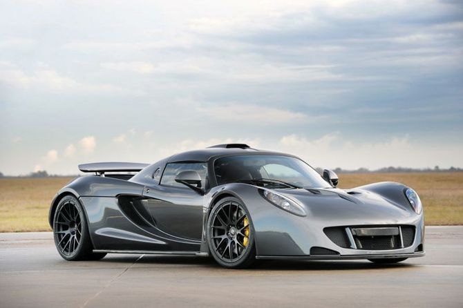 Der Venom GT beschleunigt am schnellsten auf 300km/h Der Venom GT beschleunigt am schnellsten auf 300km/h
