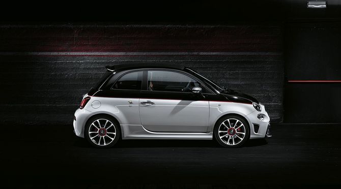 Abarth 595C 1.4 16v T-jet Competizione Abarth 595C 1.4 16v T-jet Competizione