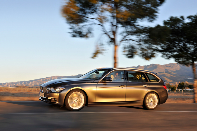BMW 320d Touring Automatic BMW 320d Touring Automatic