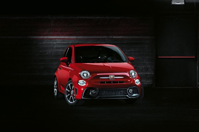 Abarth 595C 1.4 16v T-jet Competizione Abarth 595C 1.4 16v T-jet Competizione