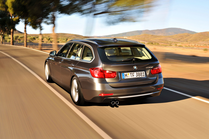 BMW 320d Touring Automatic BMW 320d Touring Automatic