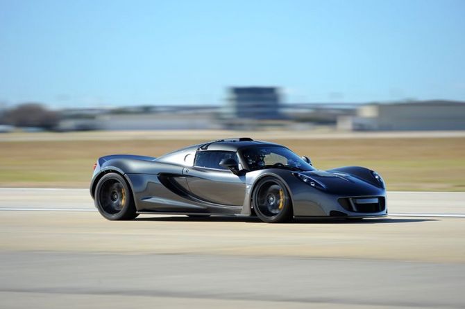 A marca afirma já ter vendido 10 carros A marca afirma já ter vendido 10 carros