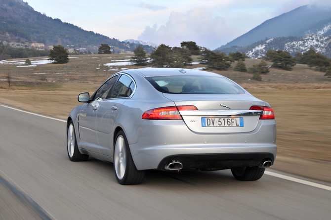 Jaguar XF 3.0D V6 Premium Luxury Jaguar XF 3.0D V6 Premium Luxury