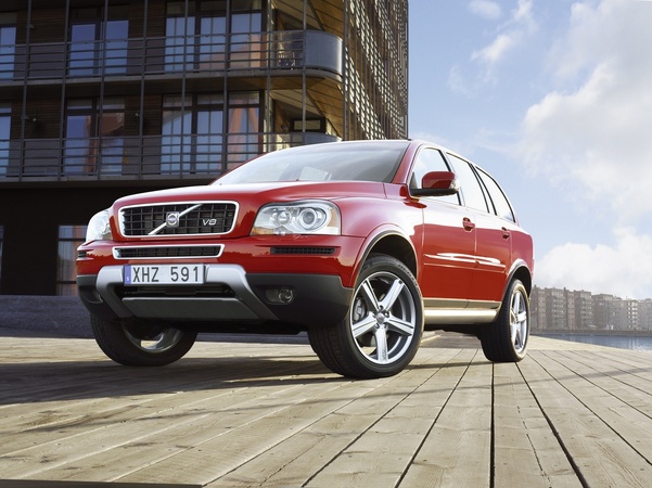 Volvo XC90 D5 185cv Momentum 5L. Geartronic Volvo XC90 D5 185cv Momentum 5L. Geartronic