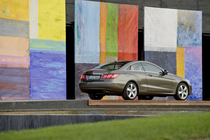 Mercedes-Benz E350 Coupe CDI BlueEFF. Sport Mercedes-Benz E350 Coupe CDI BlueEFF. Sport