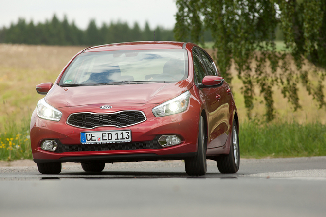 Kia Ceed 1.6 Turbo GDI GT Kia Ceed 1.6 Turbo GDI GT