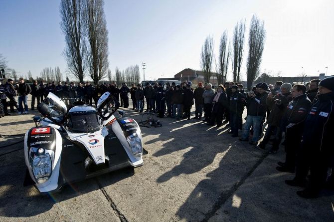 Peugeot 908HYBRID4 Takes Its Last Laps Peugeot 908HYBRID4 Takes Its Last Laps