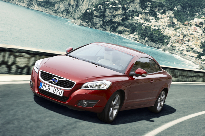 Volvo C70 D5 Momentum Volvo C70 D5 Momentum