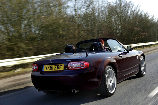 Mazda MX-5 Coupé Cabriolet 2.0i Venture Mazda MX-5 Coupé Cabriolet 2.0i Venture