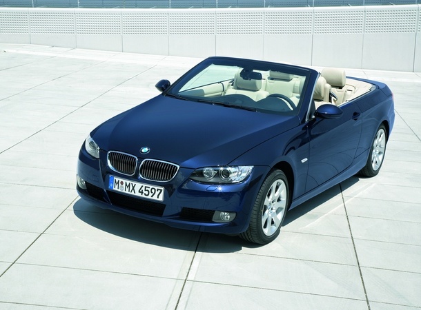 BMW 320i Cabrio Auto (E93) BMW 320i Cabrio Auto (E93)