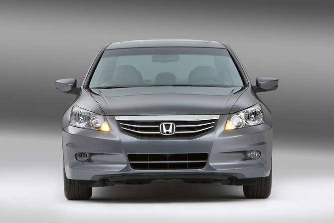 Honda Accord LX 5-Spd MT (USA) Honda Accord LX 5-Spd MT (USA)