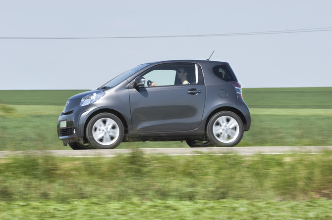 Toyota iQ3 1.33 VVT-i Multidrive Toyota iQ3 1.33 VVT-i Multidrive