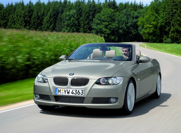 BMW 320i Cabrio Auto Intense (E93) BMW 320i Cabrio Auto Intense (E93)