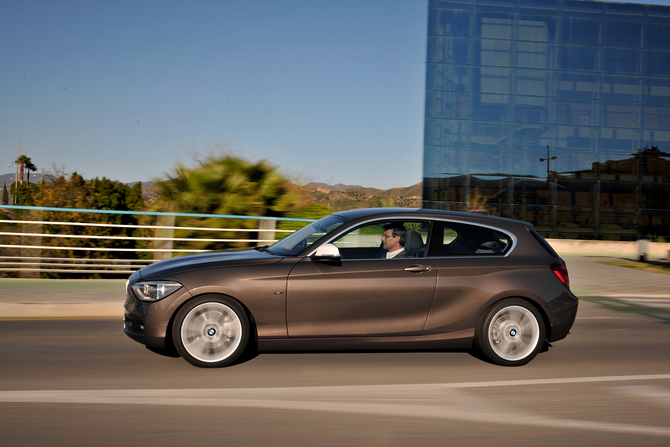 BMW 125i AT BMW 125i AT