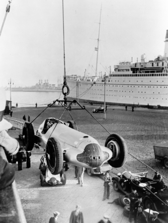 Mercedes Bringing Original 1937 W125 to Goodwood Revival Mercedes Bringing Original 1937 W125 to Goodwood Revival
