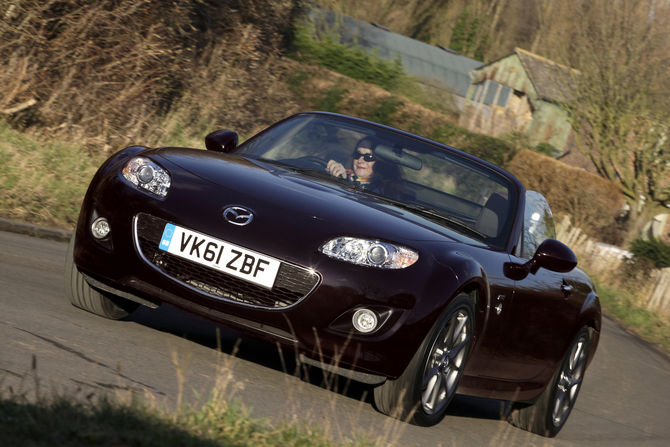 Mazda MX-5 Coupé Cabriolet 2.0i Venture Mazda MX-5 Coupé Cabriolet 2.0i Venture