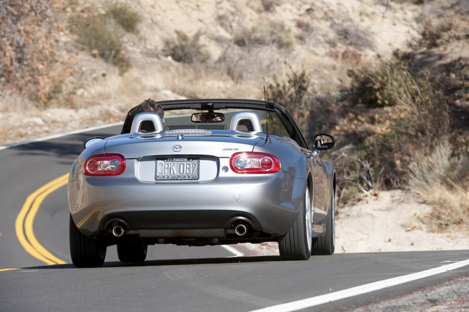 Mazda MX-5 Touring Power Retractable Hardtop Mazda MX-5 Touring Power Retractable Hardtop