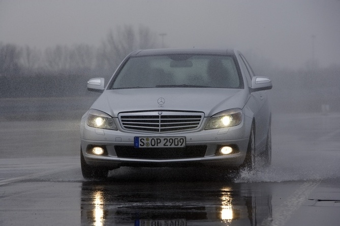 Mercedes-Benz C Station 250 CGI Auto BlueEfficiency Mercedes-Benz C Station 250 CGI Auto BlueEfficiency