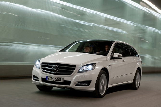 Mercedes-Benz R 350 BlueTEC 4MATIC LW Mercedes-Benz R 350 BlueTEC 4MATIC LW