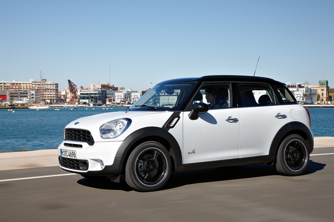 MINI (BMW) One Countryman AT MINI (BMW) One Countryman AT