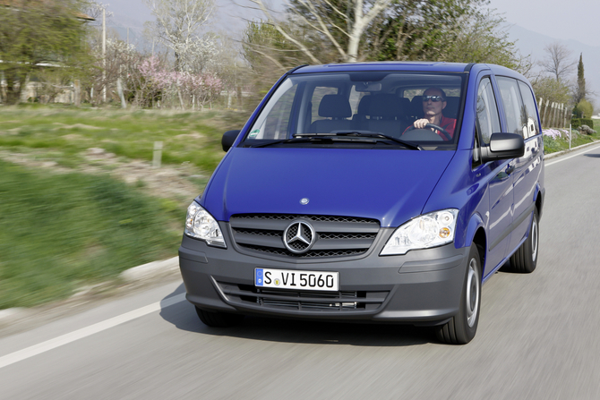 Mercedes-Benz Vito 2 {W639} Mercedes-Benz Vito 2 {W639}