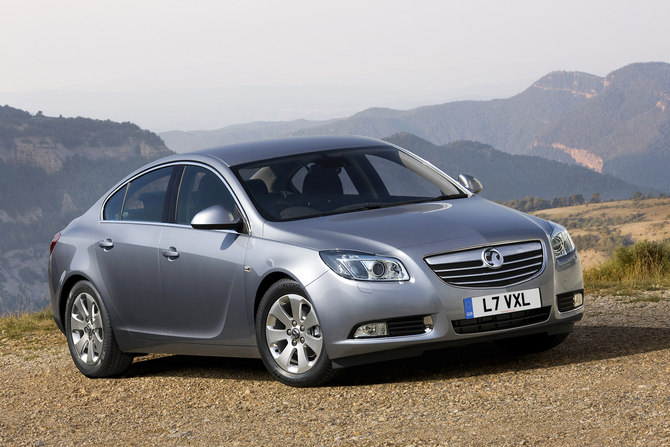 Opel Insignia ecoFLEX 2.0 CDTI 130cv Edition Opel Insignia ecoFLEX 2.0 CDTI 130cv Edition