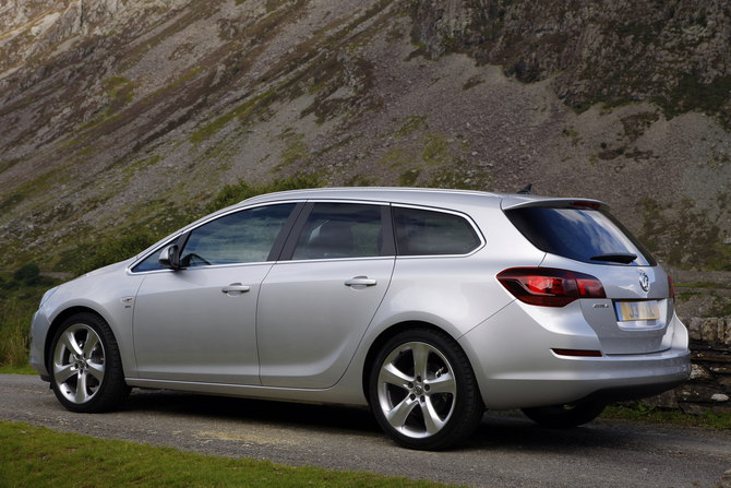 Vauxhall Astra Sports Tourer 1.6 Exclusiv (Auto) Vauxhall Astra Sports Tourer 1.6 Exclusiv (Auto)