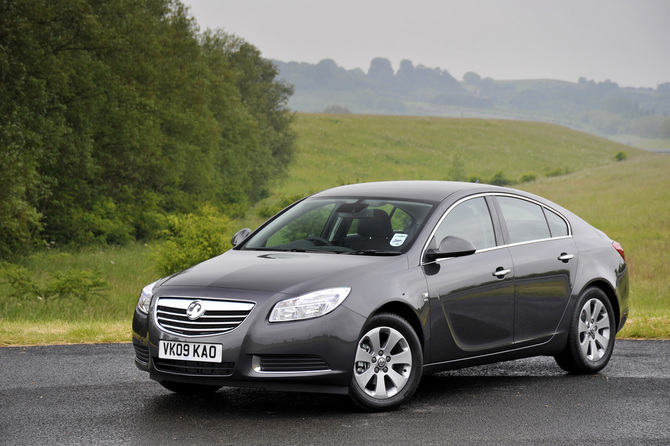 Opel Insignia ecoFLEX 2.0 CDTI 160cv Cosmo Opel Insignia ecoFLEX 2.0 CDTI 160cv Cosmo