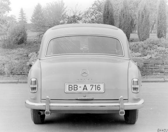 Mercedes-Benz 220 SE Mercedes-Benz 220 SE