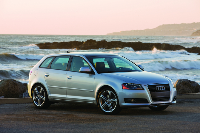Audi A3 2.0T S tronic PZEV Audi A3 2.0T S tronic PZEV