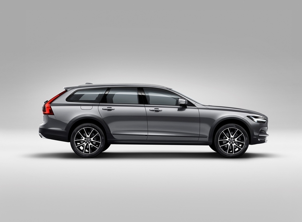 Volvo V90 Cross Country D5 AWD Volvo V90 Cross Country D5 AWD