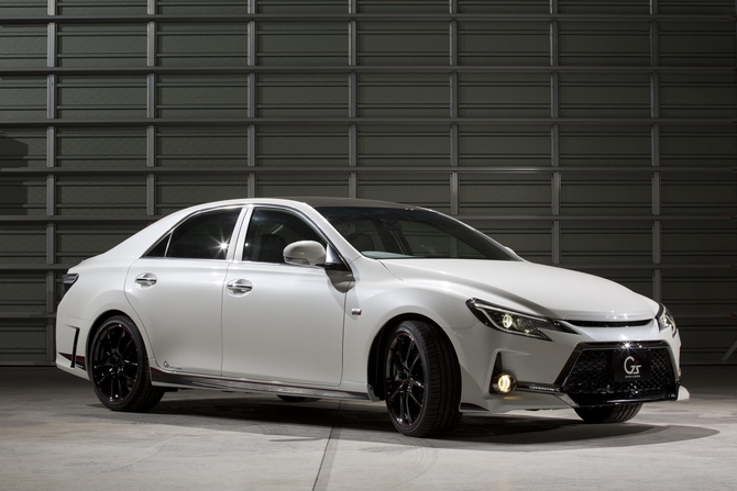 The Mark X is a Japanese-exclusive luxury car The Mark X is a Japanese-exclusive luxury car