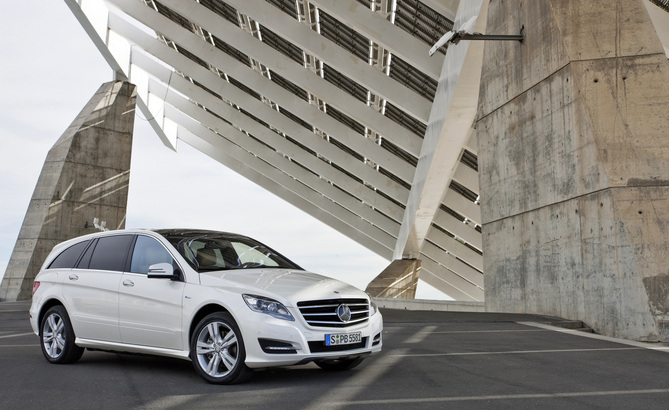 Mercedes-Benz R 350 4MATIC LW Mercedes-Benz R 350 4MATIC LW
