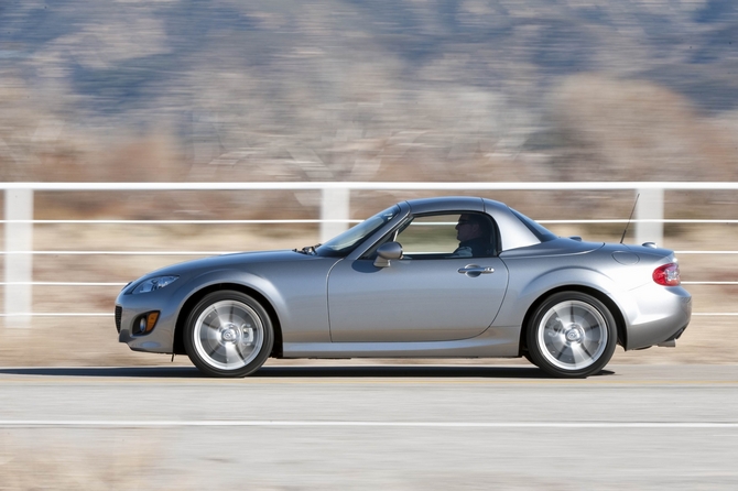 Mazda MX-5 Special Edition Power Retractable HT Mazda MX-5 Special Edition Power Retractable HT