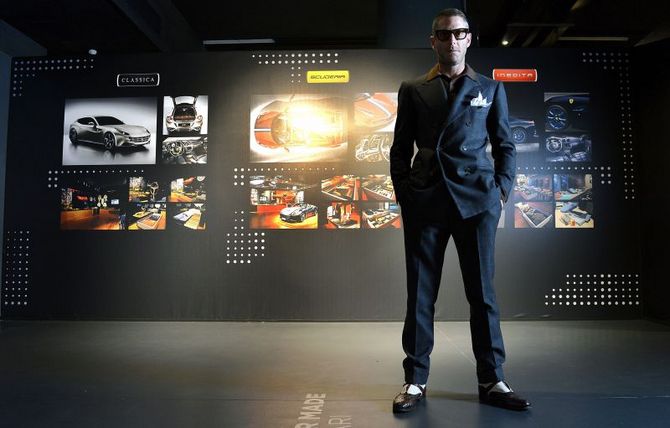 L'exposition se termine par un hommage à la figure légendaire du capitaine d'industrie Giovanni Agnelli. L'exposition se termine par un hommage à la figure légendaire du capitaine d'industrie Giovanni Agnelli.
