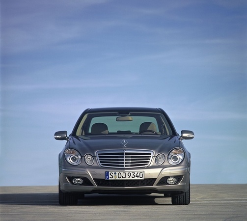 Mercedes-Benz E 240 Mercedes-Benz E 240