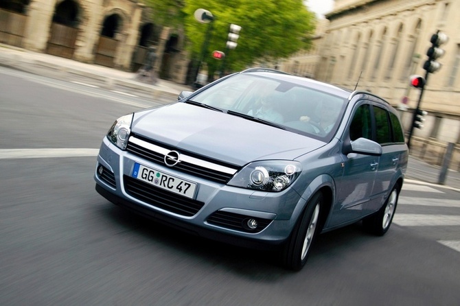Opel Astra Caravan Enjoy 1.9 CDTI Opel Astra Caravan Enjoy 1.9 CDTI