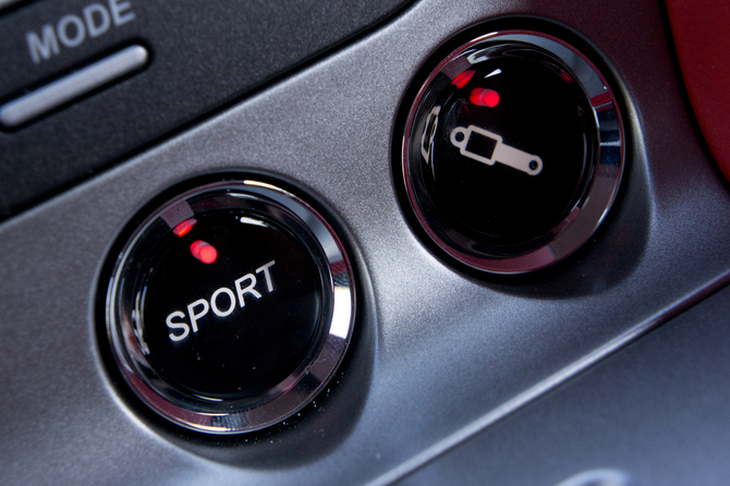 Aston Martin DB9 Morning Frost Aston Martin DB9 Morning Frost