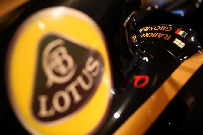 Lotus F1 Team Reveals E20, Also Uses Step-Down Nost Lotus F1 Team Reveals E20, Also Uses Step-Down Nost