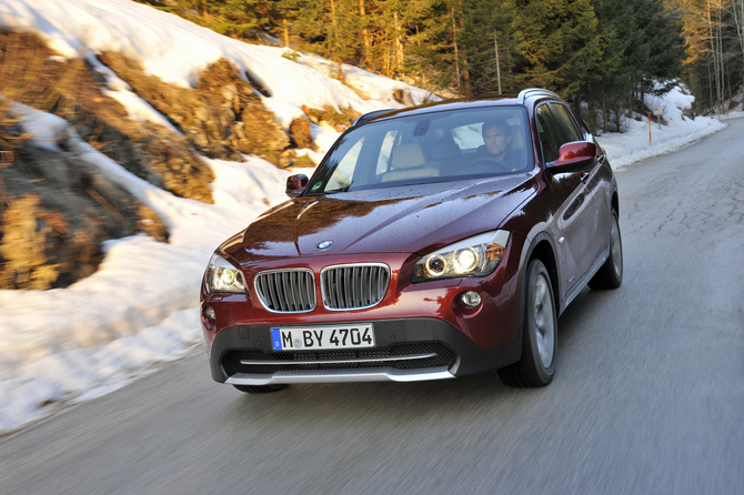 BMW X1 xDrive20d AT BMW X1 xDrive20d AT