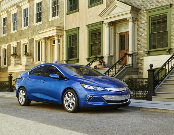 Chevrolet says that thanks to the new Voltec system, the Volt will offer a range of 643km Chevrolet says that thanks to the new Voltec system, the Volt will offer a range of 643km