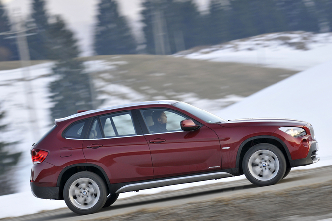 BMW X1 xDrive20d AT BMW X1 xDrive20d AT