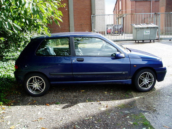 Renault Clio 1.8i RS Renault Clio 1.8i RS