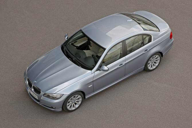 BMW 320i Navigation (E90) LCI BMW 320i Navigation (E90) LCI