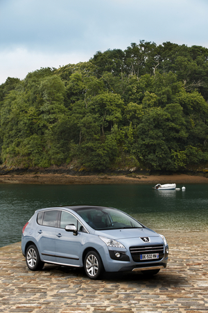 Peugeot 3008 HYbrid4 99G Peugeot 3008 HYbrid4 99G