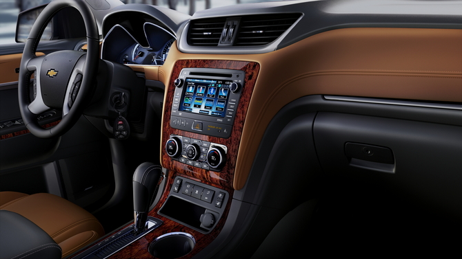2013 Chevy Traverse Gets New Face, Upgraded Materials and Better Ride 2013 Chevy Traverse Gets New Face, Upgraded Materials and Better Ride